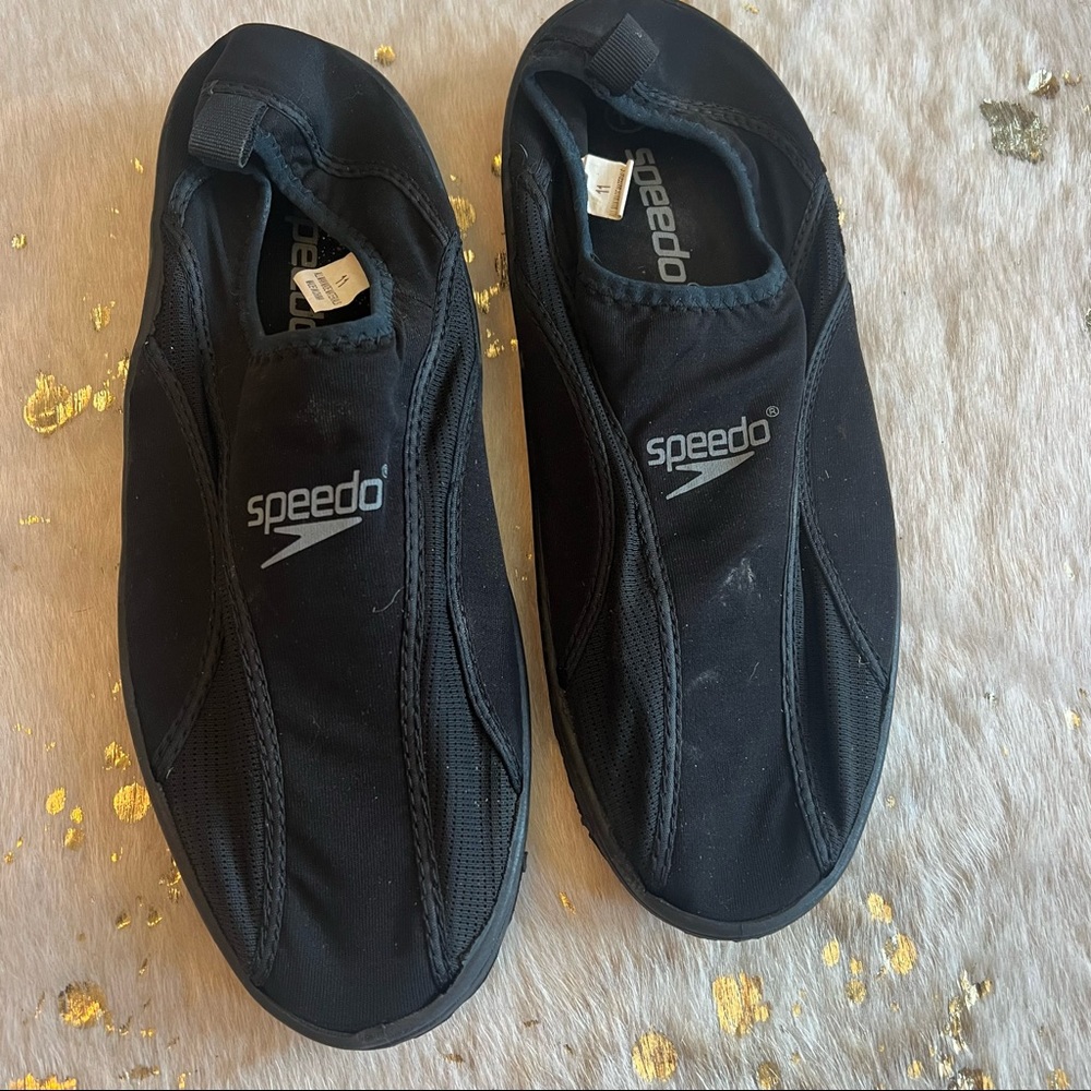 Men’s 11 Speedo Surf Walker Water Shoes